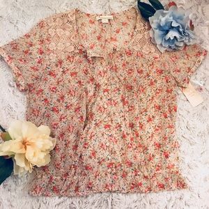 Floral Woven Short Sleeve Shirt ❤️❤️ NWT!